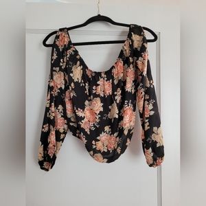 Charlotte Russe Floral Cropped Long Sleeve with Cut Outs